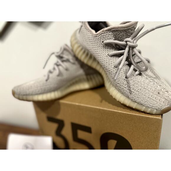 2018 Yeezy Boost 350 V2 'Sesame' -Very Good/EUC- Original Box - US 6 Womens - Picture 2 of 8